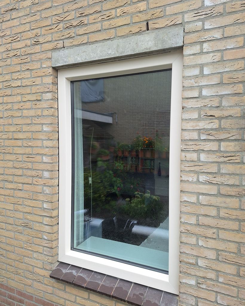 Kunststof kozijn in crème in Haren